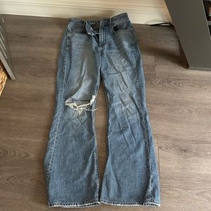 AE women’s jeans - high rise 90’s flare